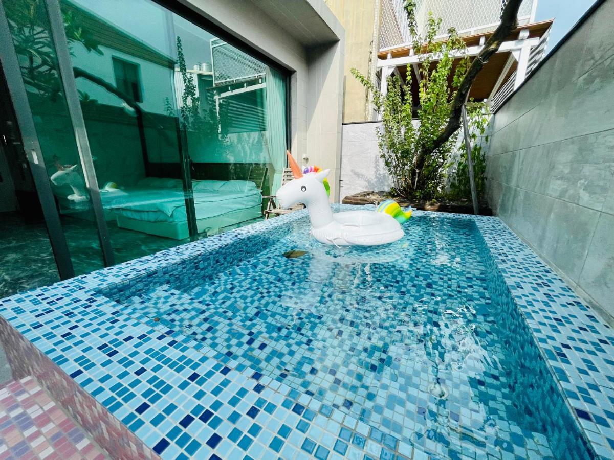 Fun Holiday Family Hostel Tainan Exterior foto